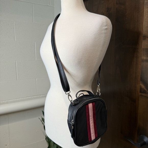 Candie's Black Crossbody with Pink details versatile crossbody shoulder Purse - Picture 8 of 11